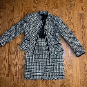 Tweed look matching blazer/skirt set